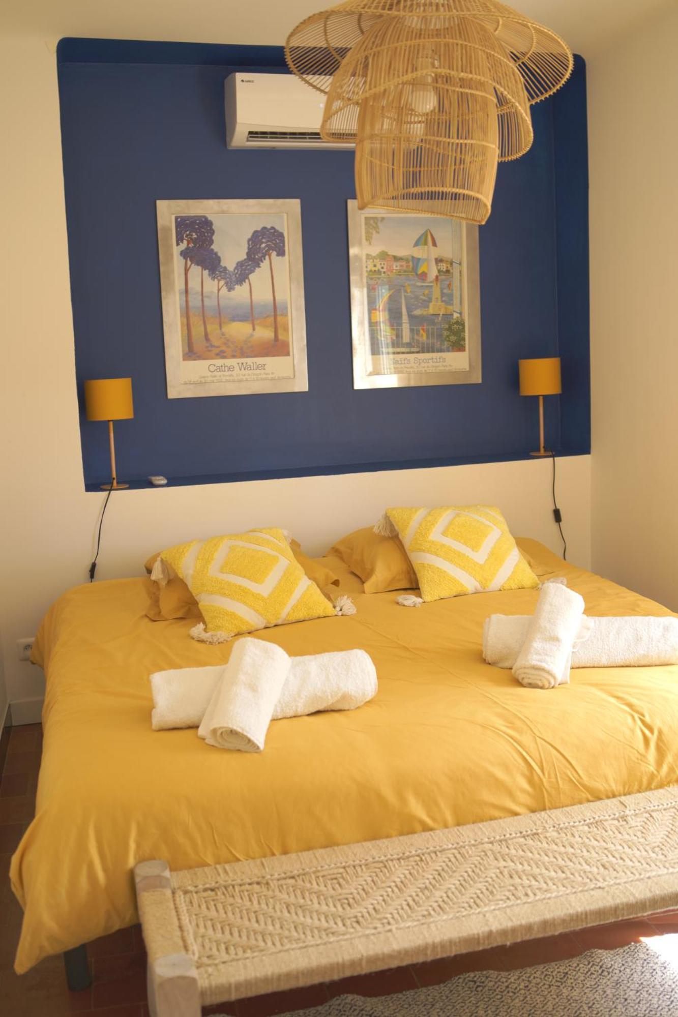 Villa Grand Mas Provencal, A 200m, Parking Prive Ferme, Piscine Chauffee